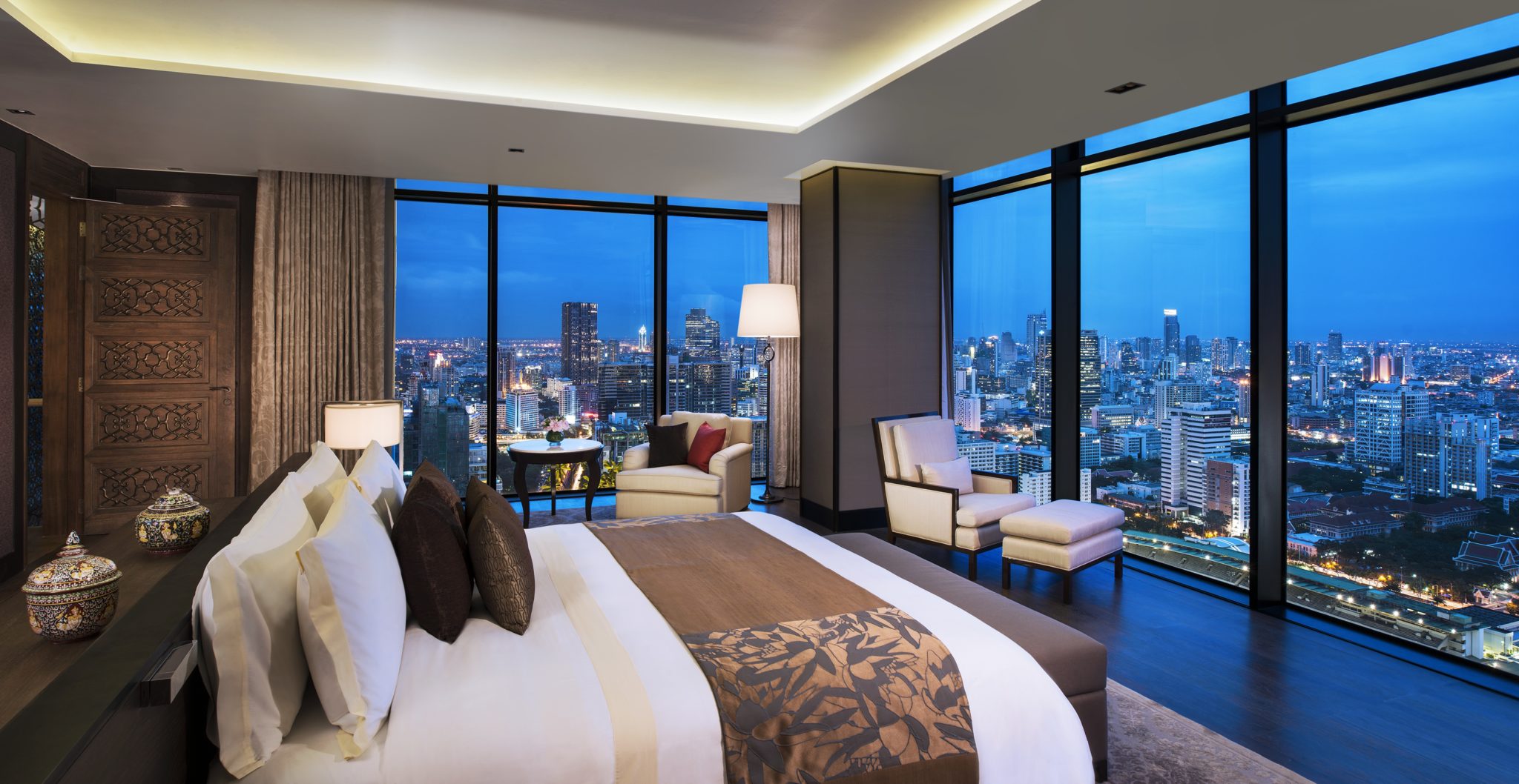 Bed room_Penthouse-The-St. Regis-Bangkok