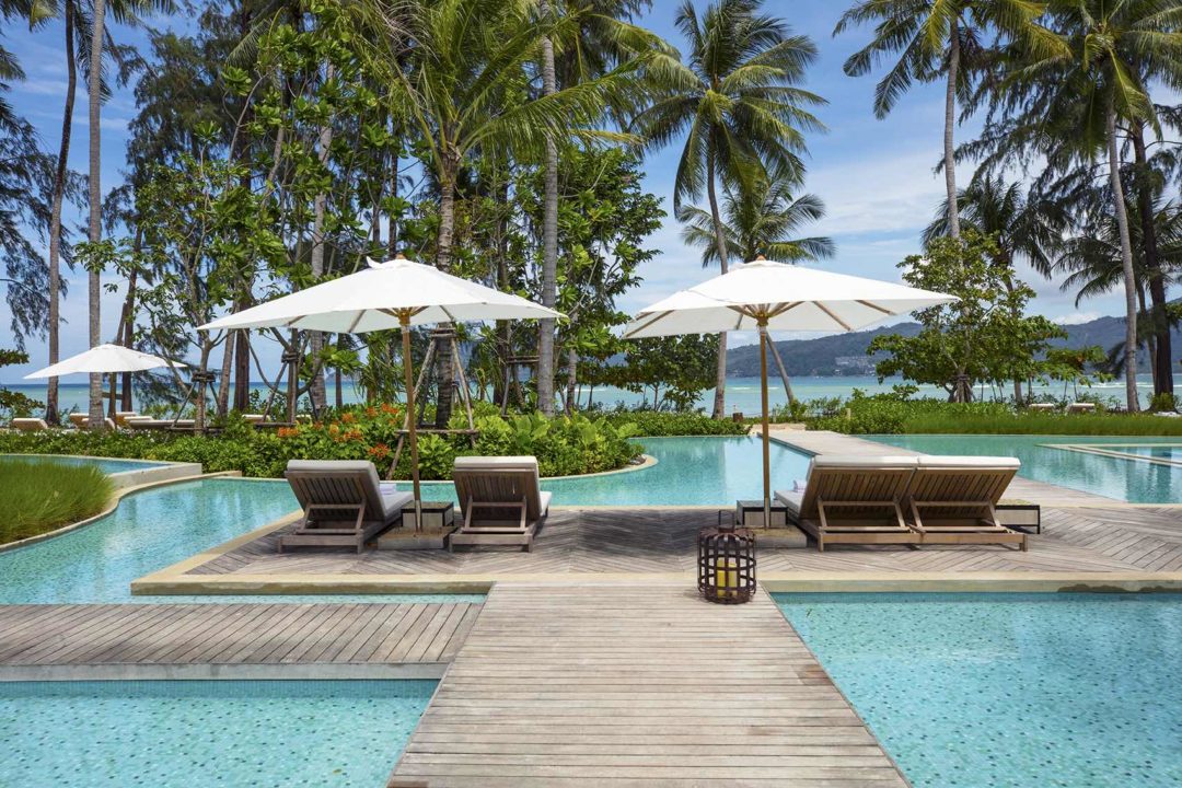 Infinity pool, Sea view, lounge chairs, umbrellas